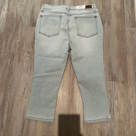 Judy Blue Light Blue Skinny Fit Capris - Picture 3 of 4